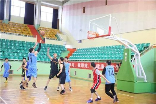 1538120551119198.jpg 球赛.jpg